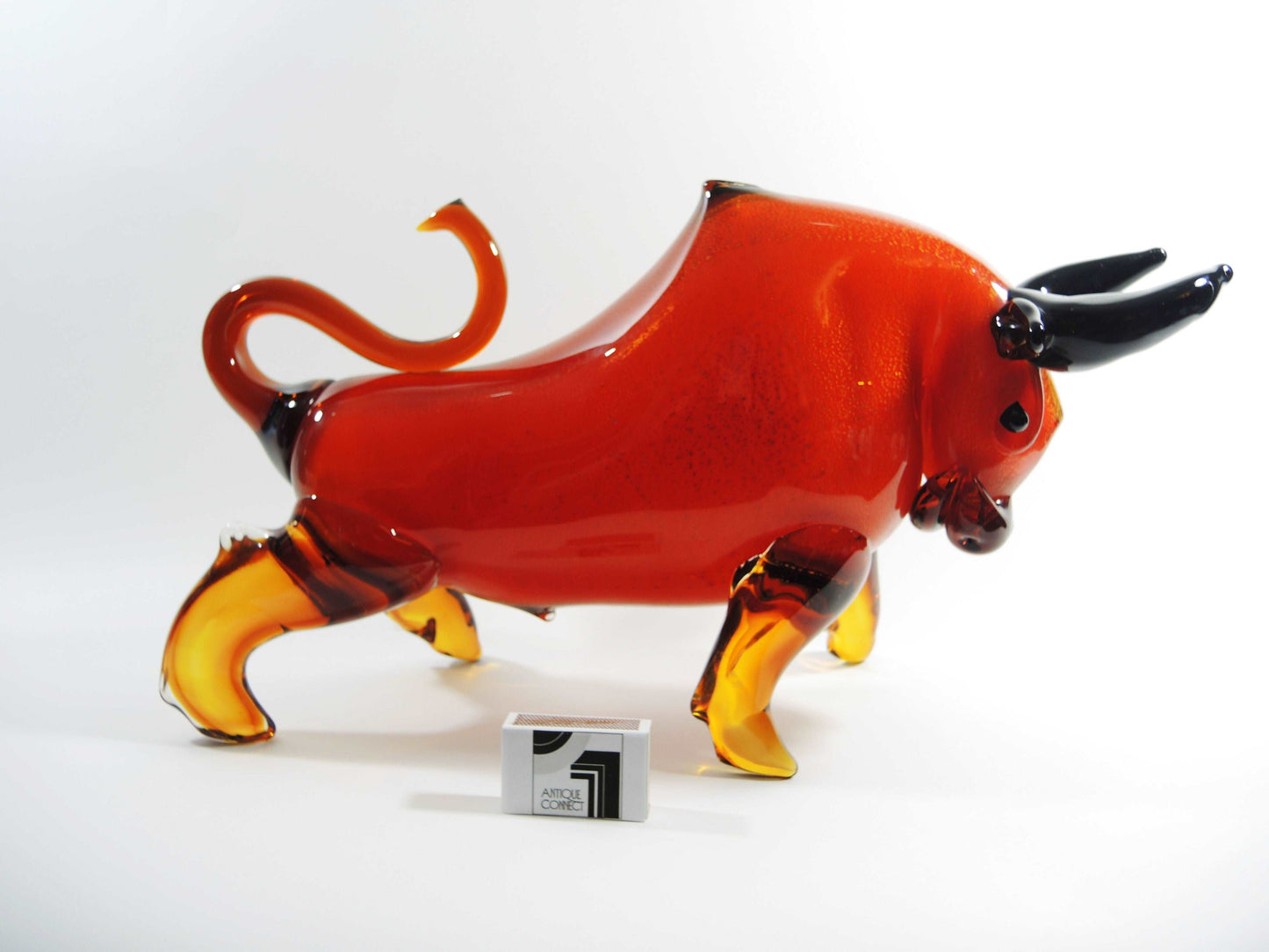 Stier aus Glas