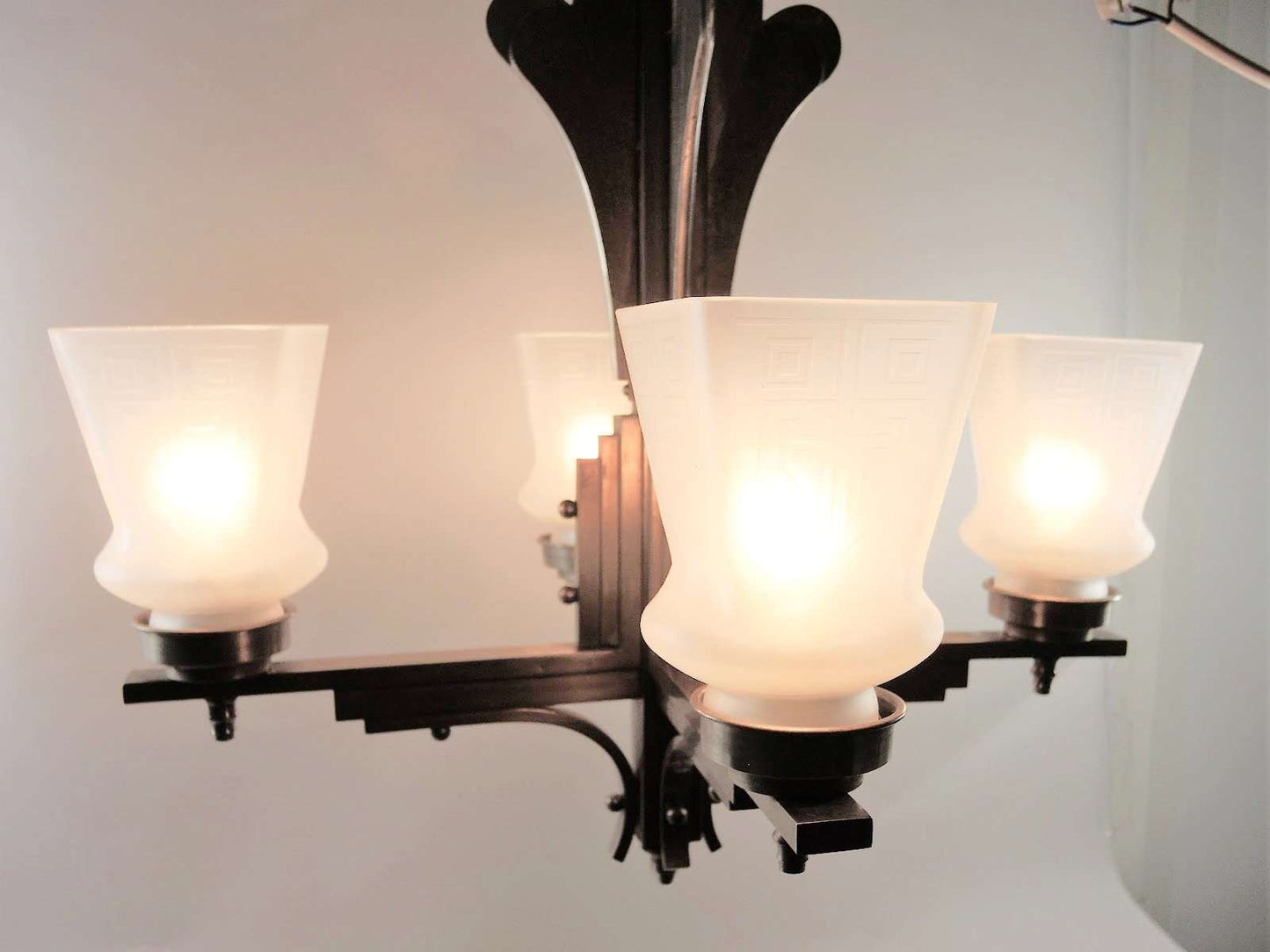 Grosse Art Déco Deckenlampe Frankreich.