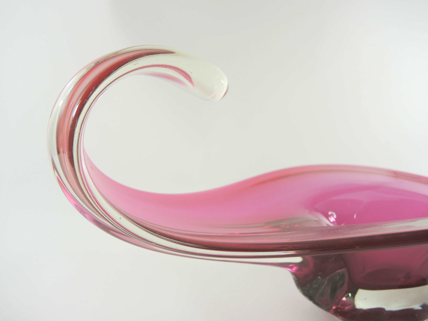 Grosse lilafarbene Sommerso Schale Murano um 1960 Dekorative Gefäße Murano Sommerso
