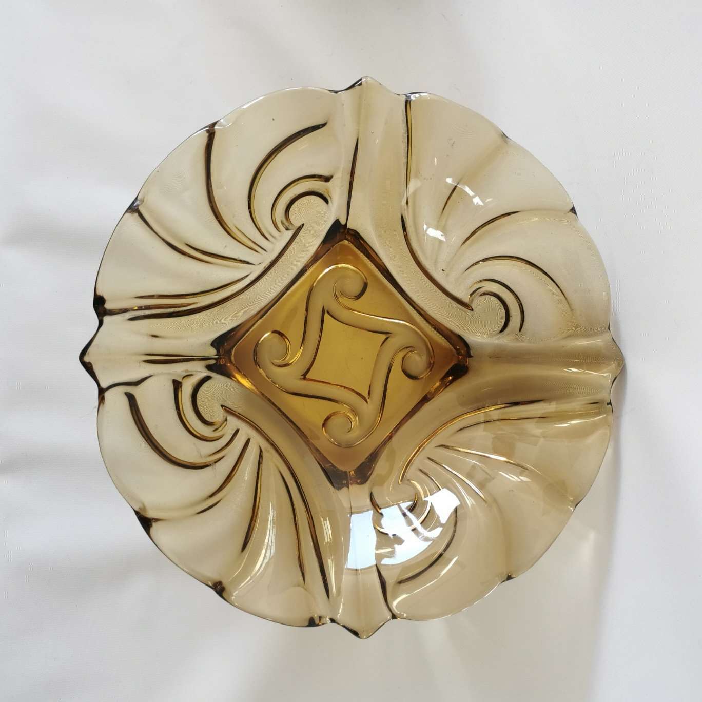 Grosse Art Déco Glasschale um 1920-40.