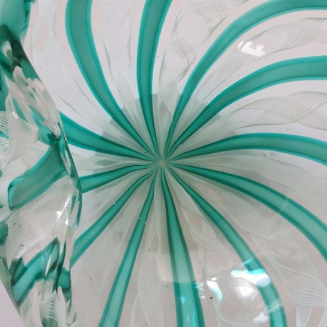 Grosse Filigrana Zanfirico Glasschale Murano um 1950.
