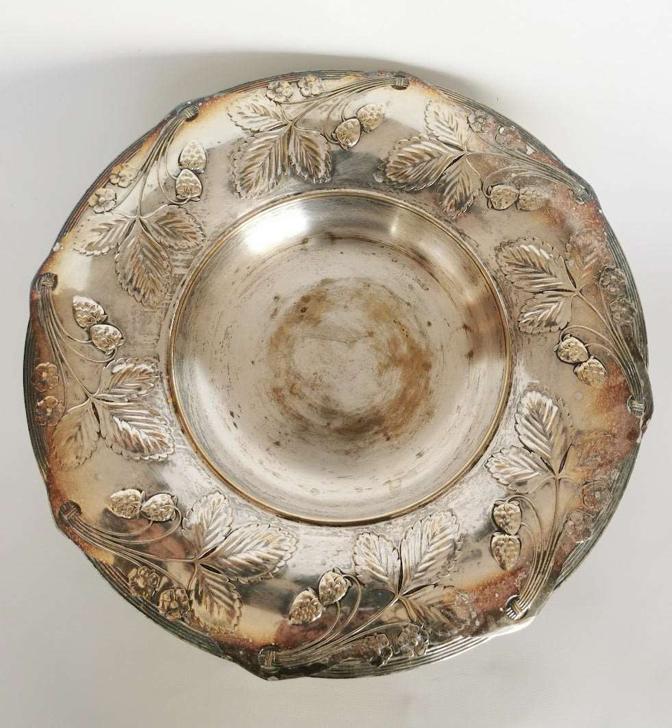 Grosse versilberte Jugendstil Schale.
