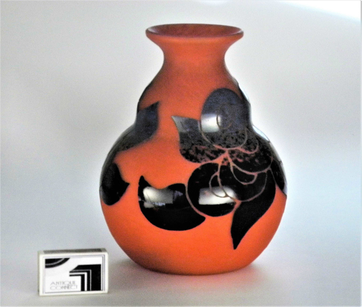 Art Déco Kameenglas Vase Frankreich um 1920.