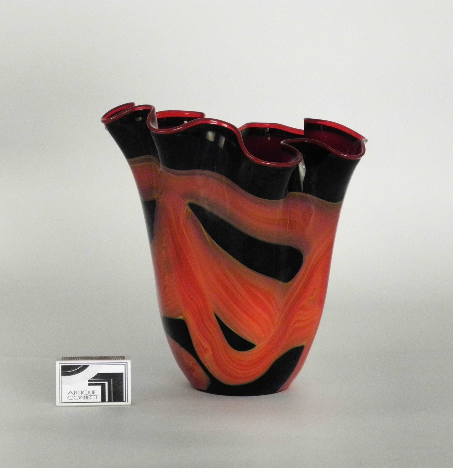 Fazzoletti Vase in warmen Herbstfarben.
