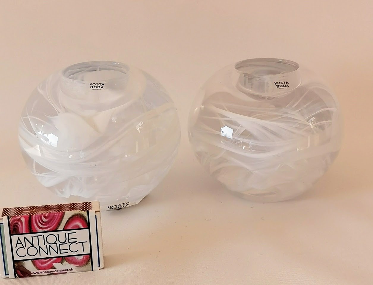 Paar Kerzenhalter aus Glas von Kosta Boda Schweden Dekorative Gefäße Kosta Boda