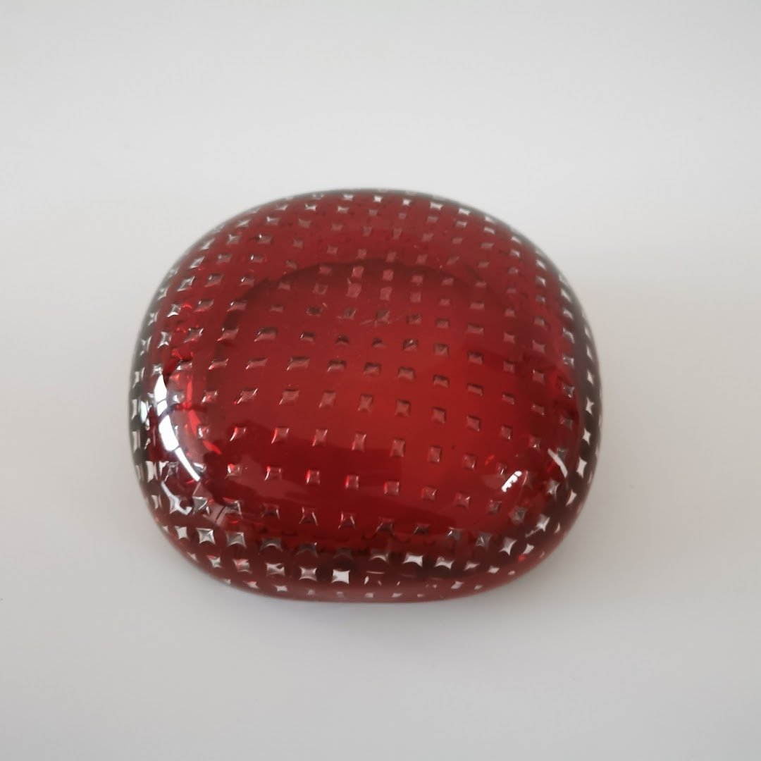 Kleine dunkelrote Glasschale mit Luftblasen Murano Dekorative Gefäße Murano