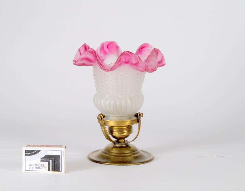 Jugendstil Wandlampe Deckenlampe mit altrosafarbenem opalinem Glas.
