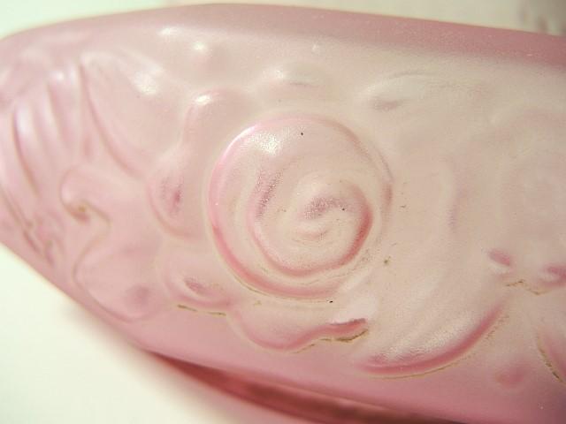 Rosa Art Déco Deckenlampe Frankreich.