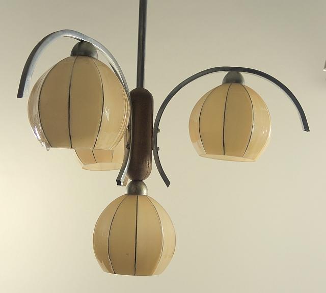 Art Déco Deckenlampe Belgien.