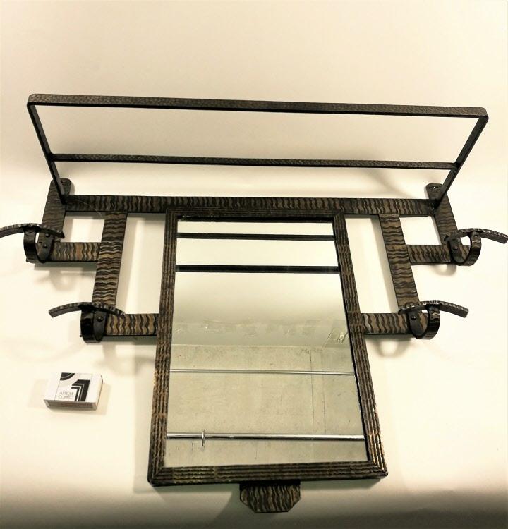 Art Déco Vintage Design Metallgarderobe im Stil von Edgar Brandt Frankreich um 1925.
