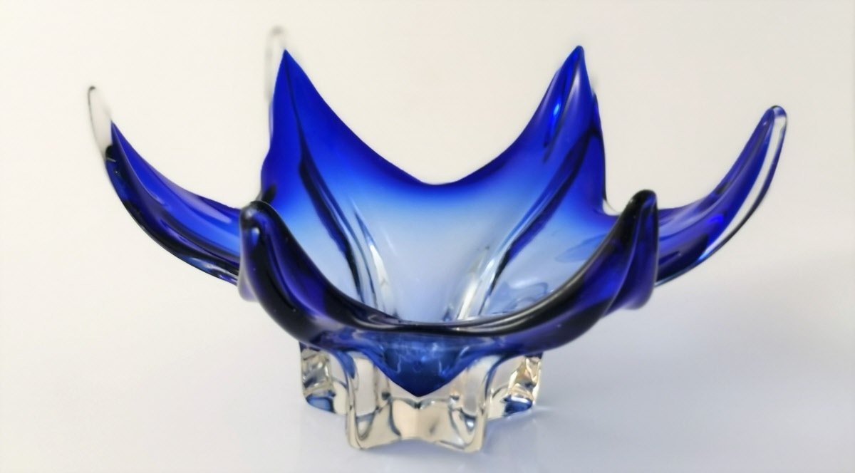 Kleine sternförmige Schale Murano um 1950.