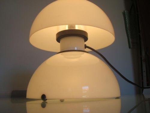 Design Tischlampe Dalca Made in Italy um 1970.