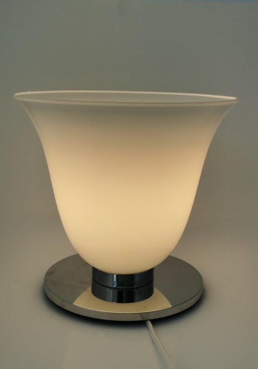 Belgische Art Déco Design Tischlampe.