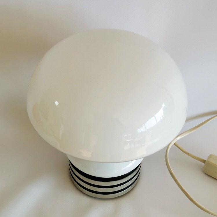 Italienische Design Pilz Tischlampe um 1960-70.