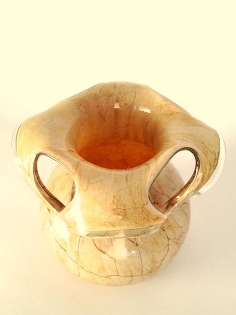 Kleine beige Vase.