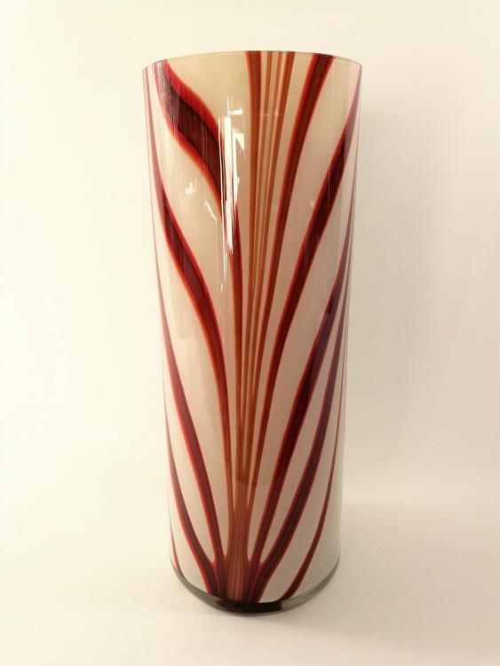 Hohe runde weissrote Vase.
