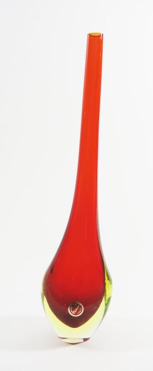 Hohe, schlanke, rote Sommerso Vase, Murano um 1950-60