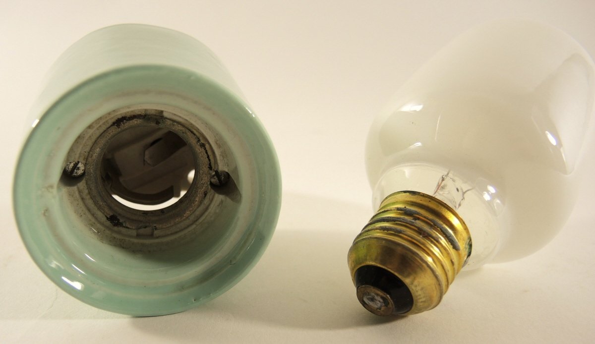 Günblaue Wandlampe Wilhelm Wagenfeld um 1950