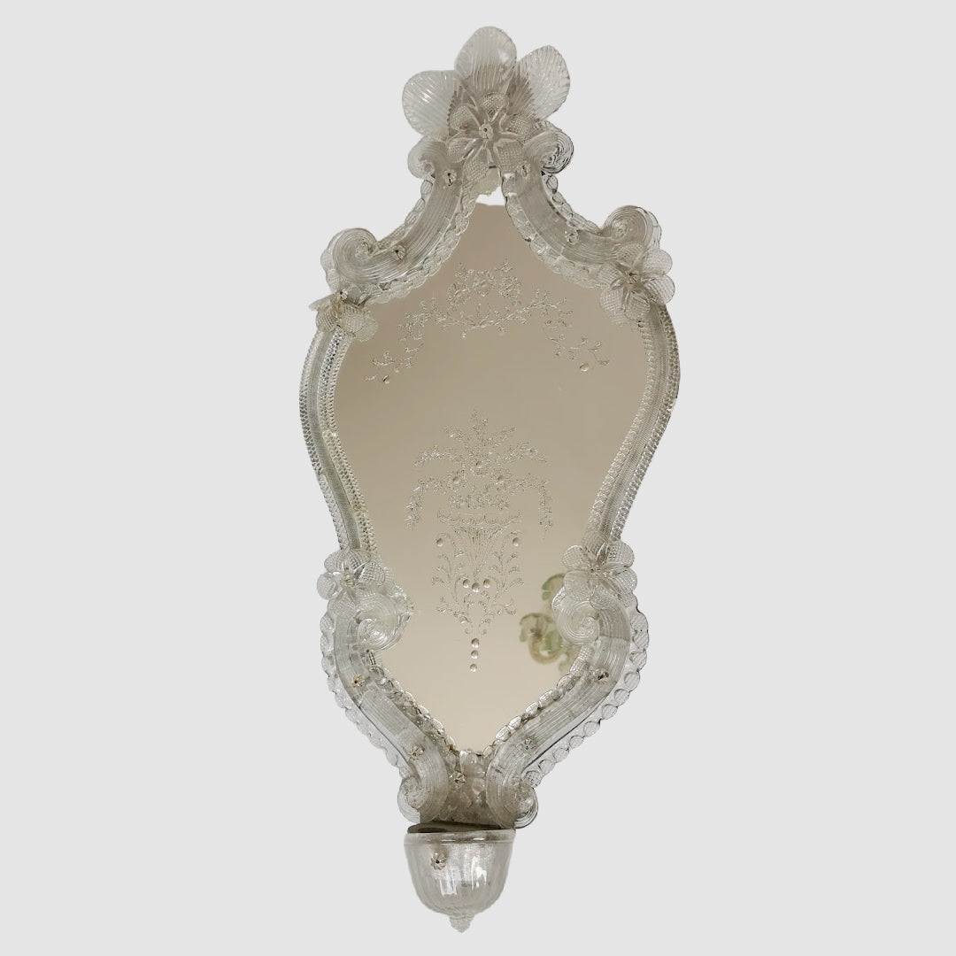 Antiker Spiegel mit Kerzenhalter Venedig Murano um 1900.