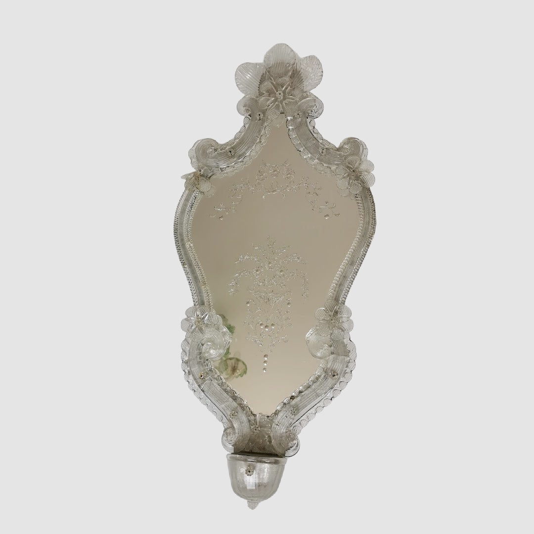 Antiker Spiegel mit Kerzenhalter Venedig Murano um 1900.