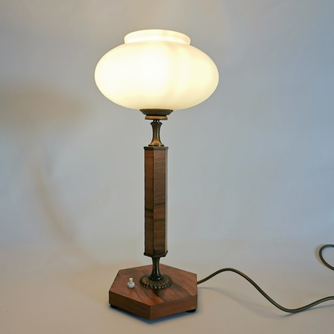 Vintage Art Déco Tischlampe 1930.