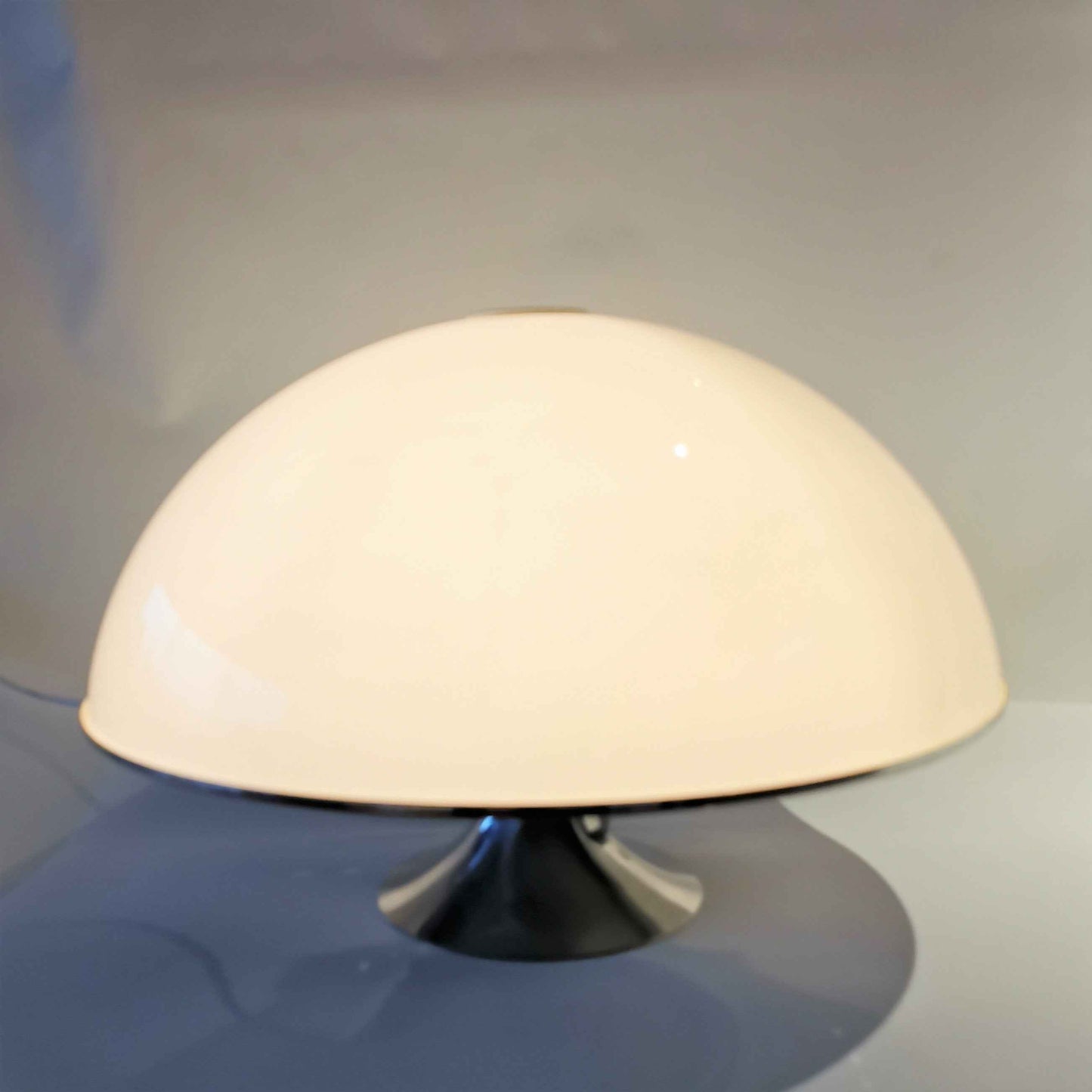 UFO Tischlampe