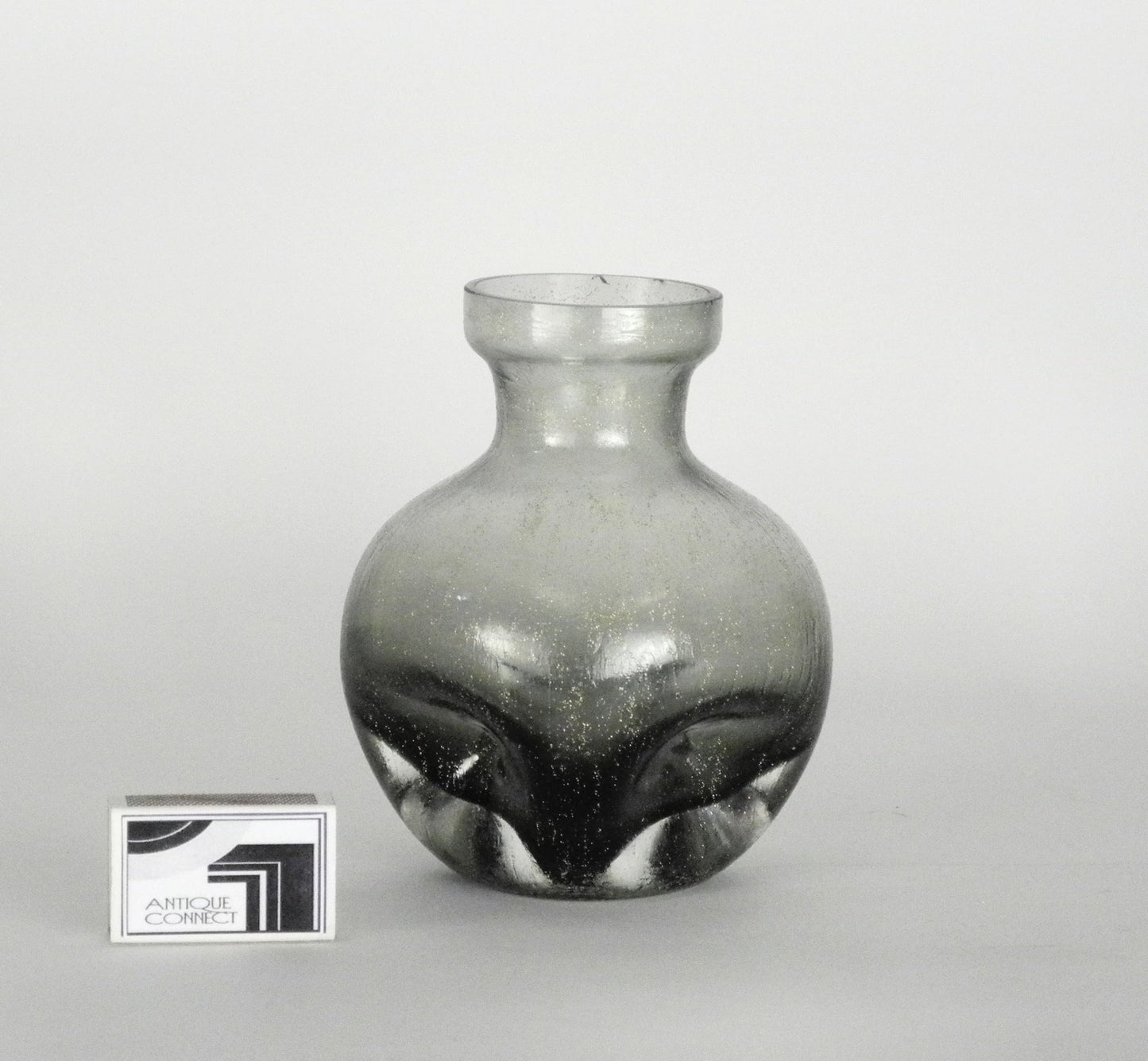 Kleine Tischvase, Rauchglas mit Aventurin Vasen Art Deco