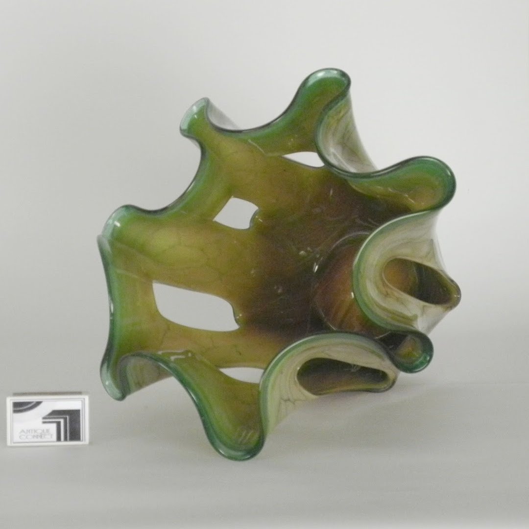 Grosse olivgüne Design Fazzoletti Vase mit Löchern Vasen vendor-unknown