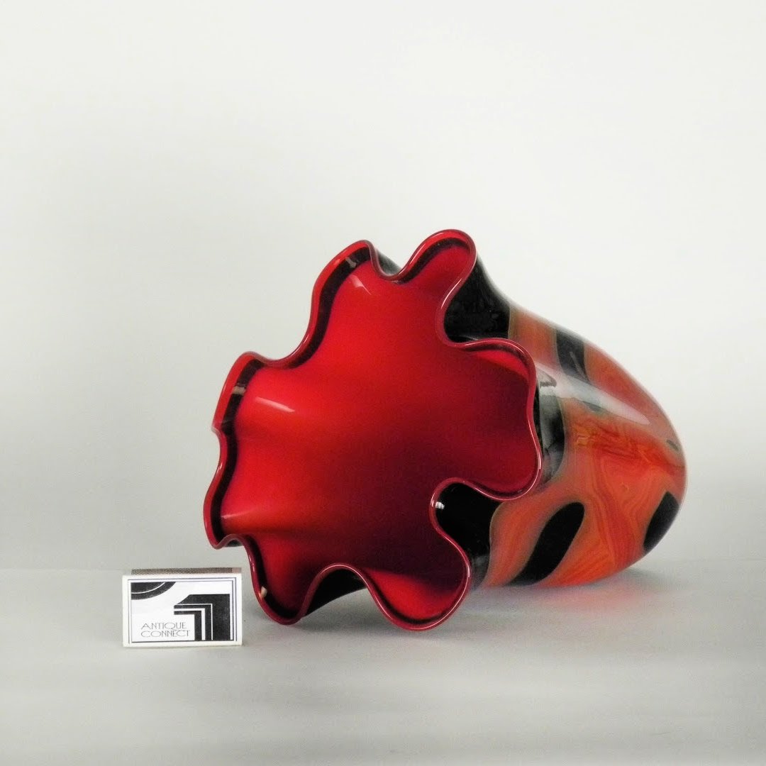 Fazzoletti Vase in warmen Herbstfarben.