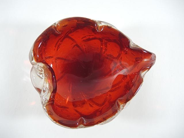 Rotgoldene Glasschale in Form einer Traube, Murano um 1950.