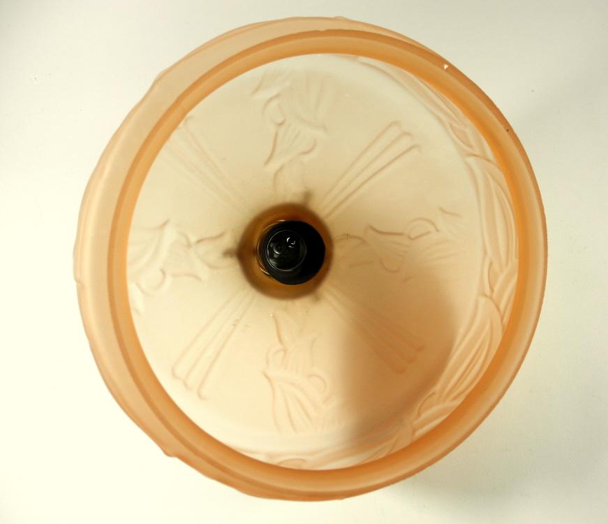 Rosa Art Déco Deckenlampe um 1920-40 Frankreich.
