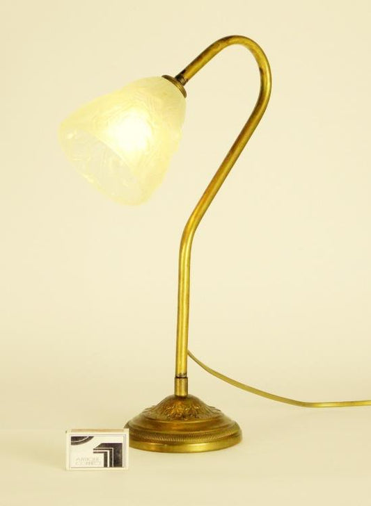 Jugendstil Tischlampe aus Messing und Glas.