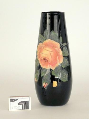 Schwarze Jugendstil Vase Frankreich um 1920.