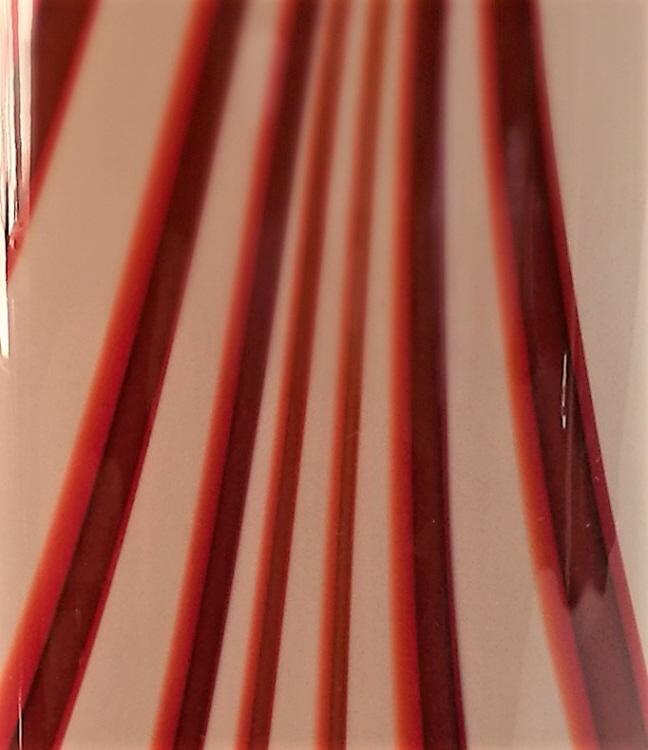 Hohe runde weissrote Vase.