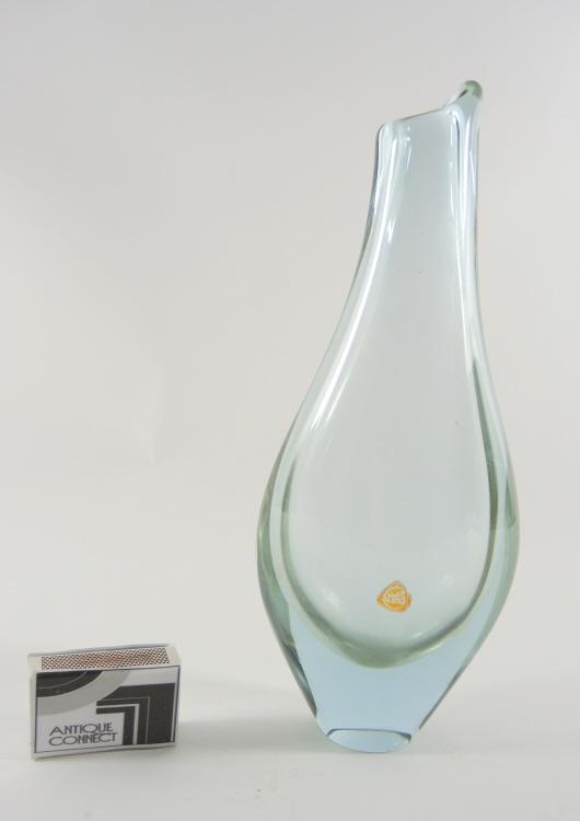 Hellbau-lila Klarglas Vase mit Label
